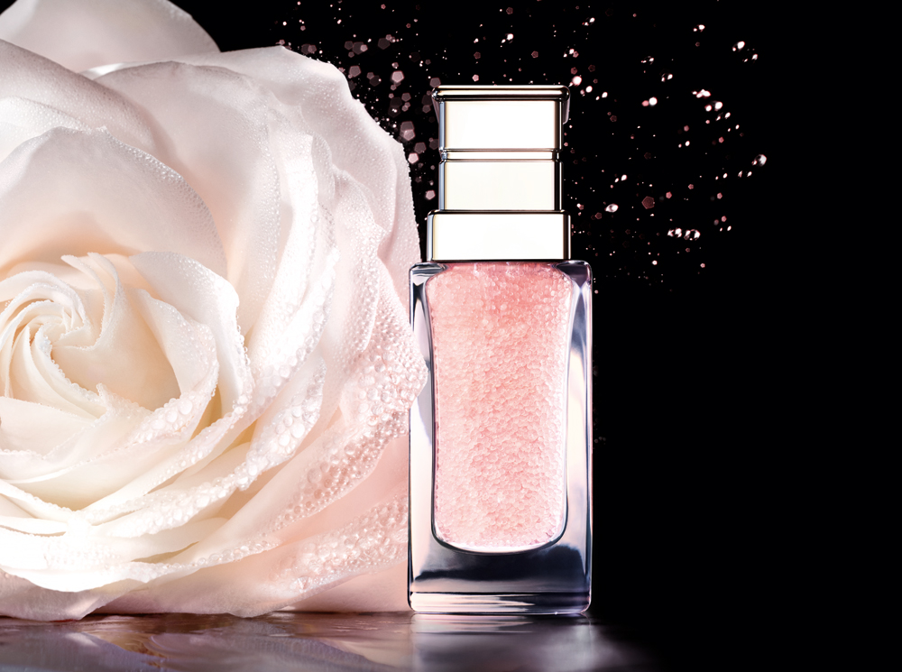 Новое сокровище в Dior Prestige: универсальное средство для кожи, подобной лепестку розы | marieclaire.ru