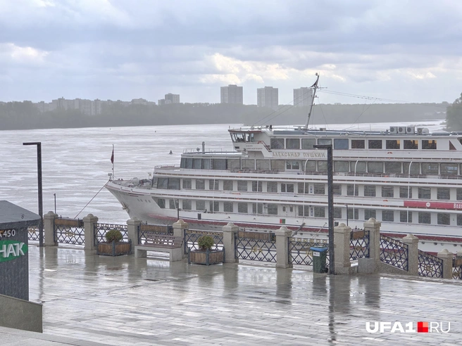 Ливень накрыл район почти при ясном небе | Источник: Булат Салихов / UFA1.RU