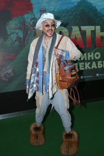 Поклонники Киркорова уговаривают его поберечь себя