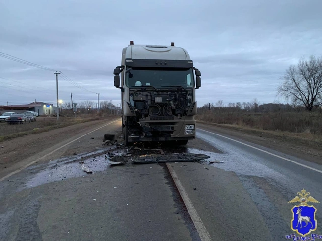 Автомобили столкнулись лоб в лоб | Источник: ГУ МВД России по Самарской области