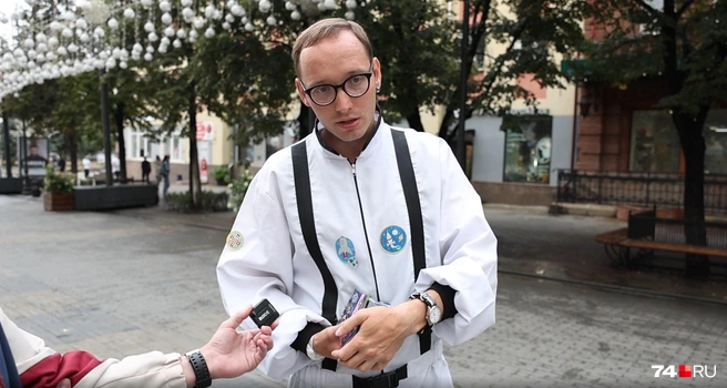 Михаил слушает хип-хоп и танцует под него. Скорее на любительском уровне, чем профессионально | Источник: Михаил Шилкин