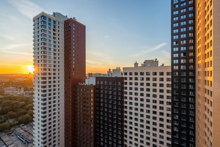 Тихая роскошь, ретро-капсулы и эстетичный фитнес: что обсуждают и пробуют в конце января