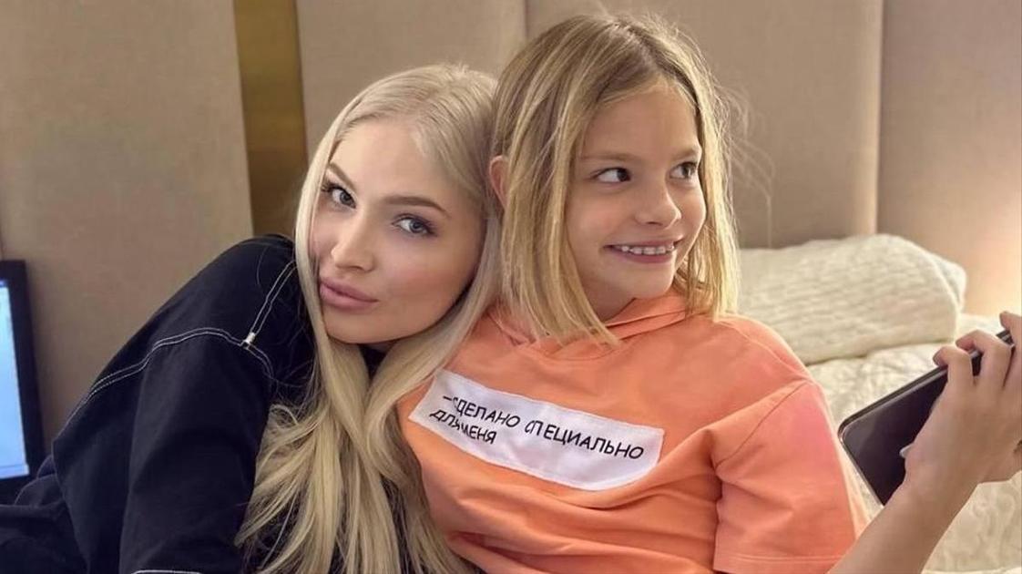 Алена Шишкова уже признается в любви новорожденной дочери Тимати