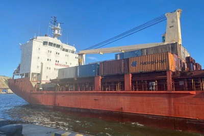 Порт Корсаков ускорил разгрузку судов почти в два раза