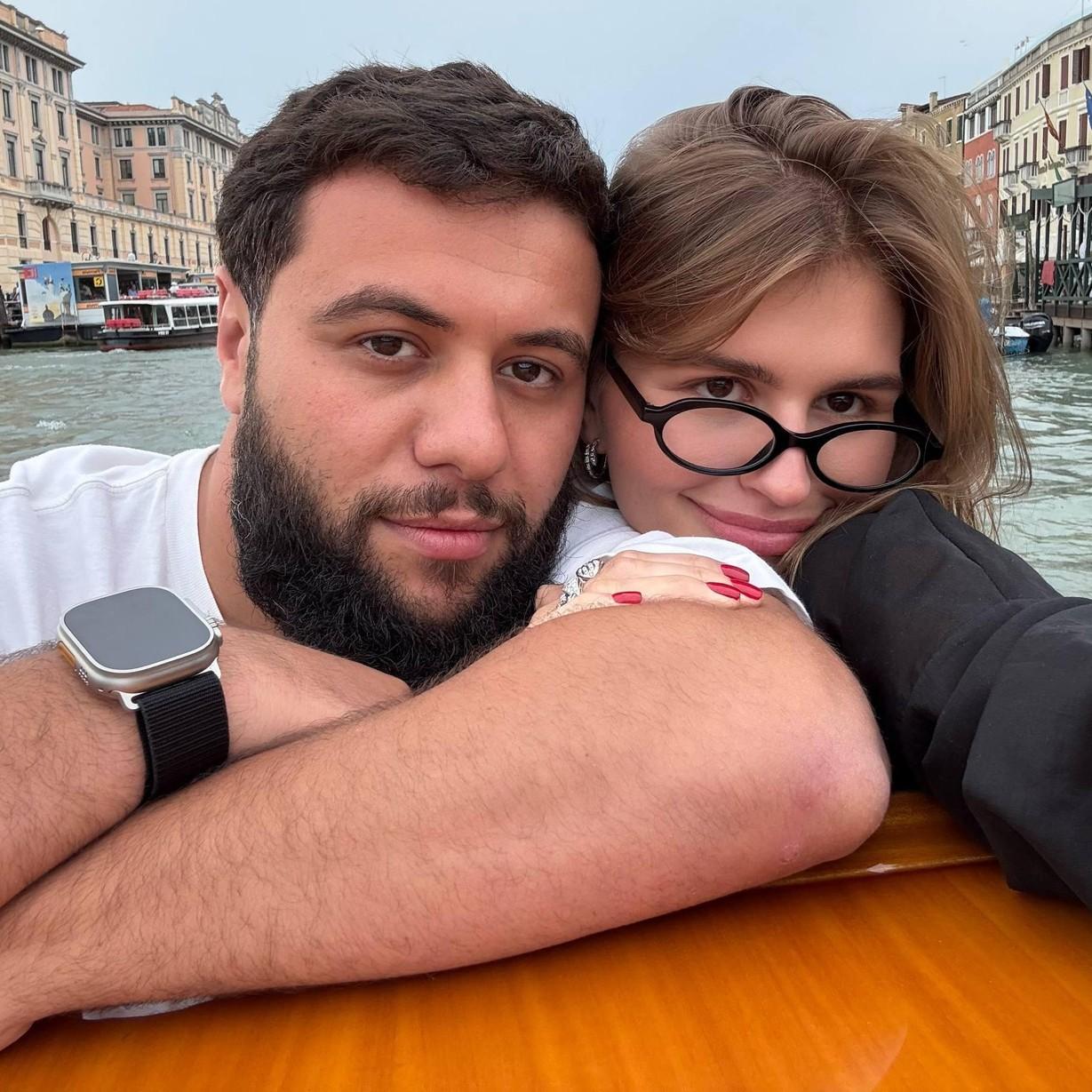 «Зырит на всех»: самая странная пара Наваи и Анастасии Мироновой рассталась