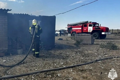 Огнеборцы Калмыкии ликвидировали пожар в Целинном районе