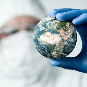 Поможем вместе: как поддержать врачей, борющихся против пандемии