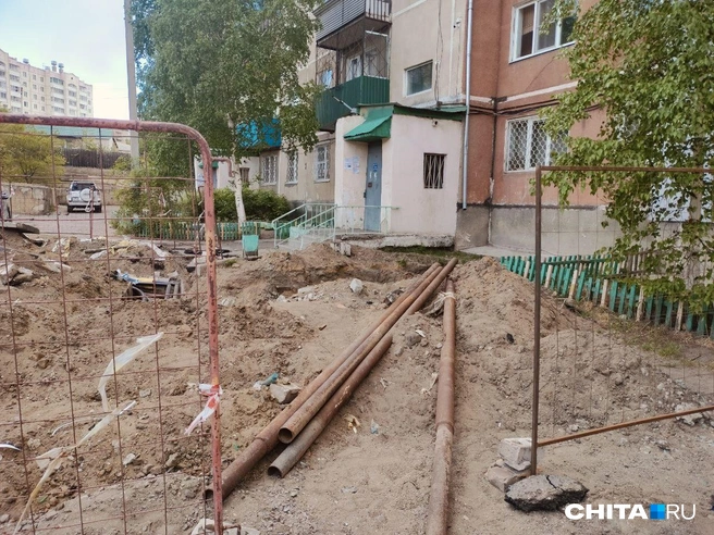 Так выглядит двор между домами на Автогенной, 17 и 15 | Источник: очевидец