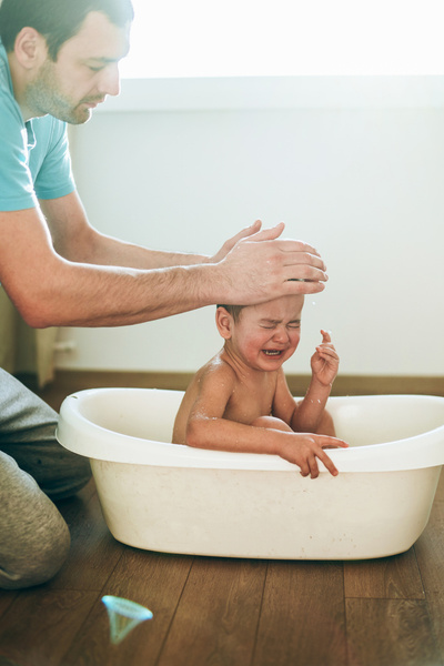 Ребенок боится мыться в ванной что делать