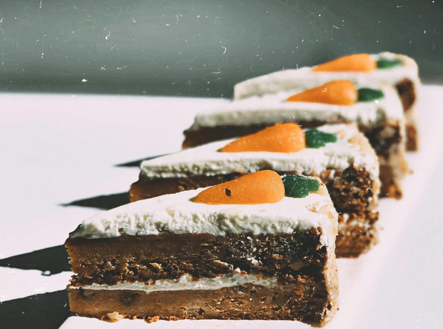 Вкуснейший морковный пирог на скорую руку: рецепт из 4 доступных ингредиентов