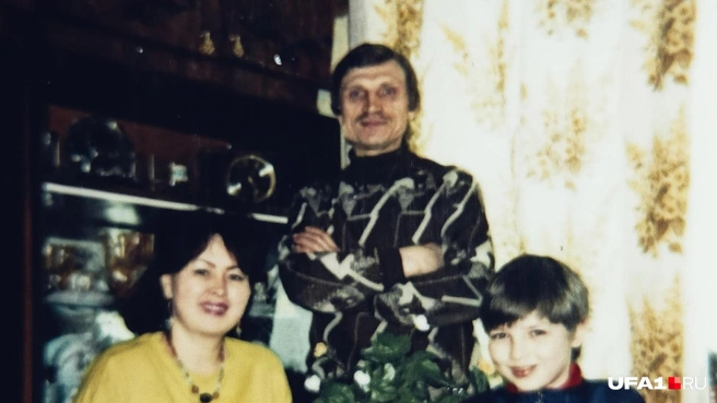 Анатолий с семьей | Источник: Василий Шалаев