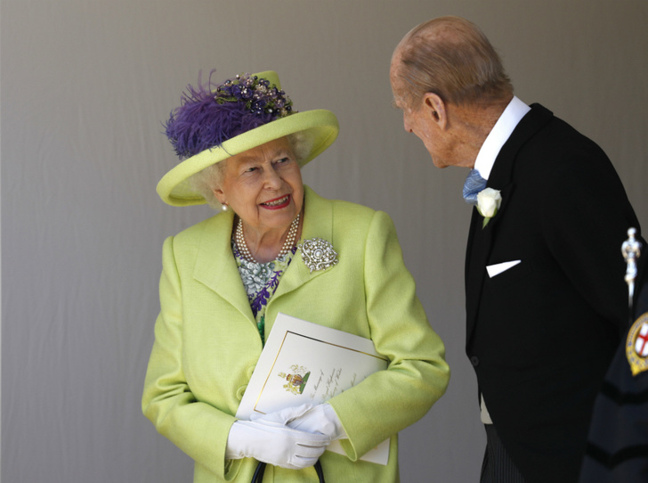 Что Королева хотела сказать Гарри и Меган своим нарядом на их свадьбе