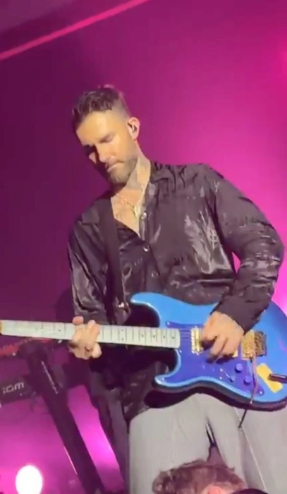 Выступление Maroon 5 | Источник: sav4president / TikTok