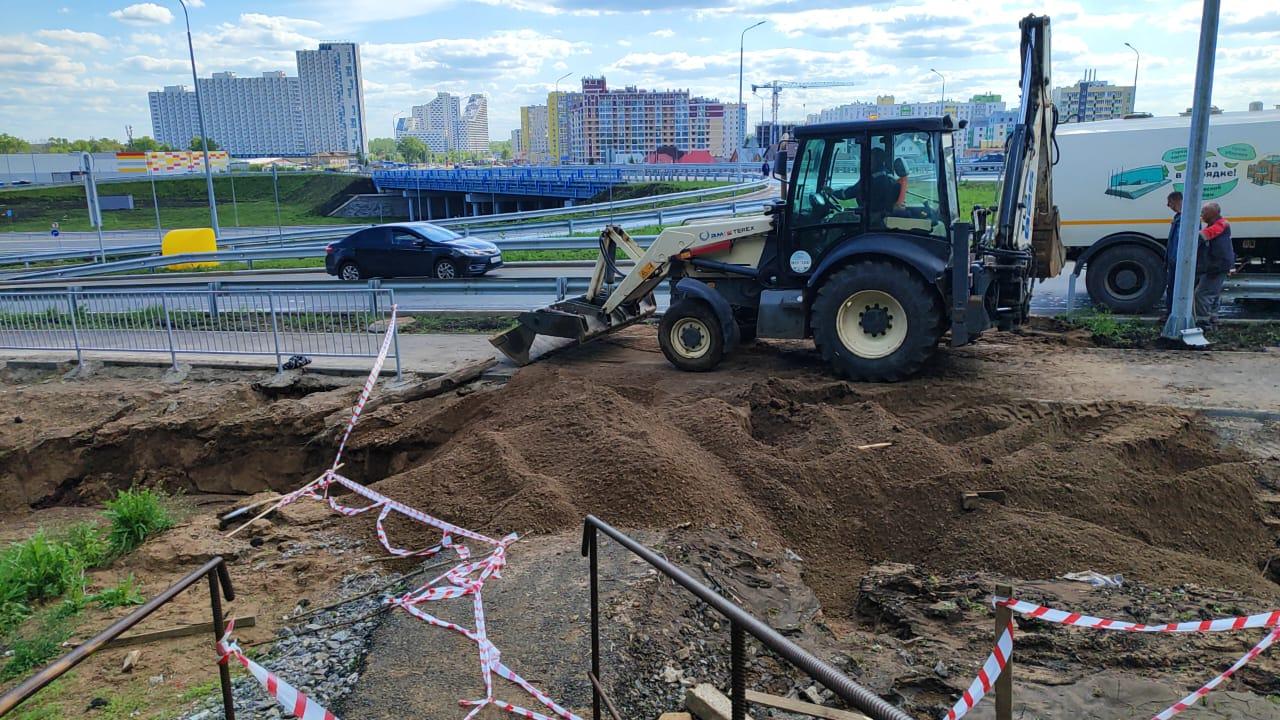 «Страшное позади»: размытую дождем улицу Рыленко в Уфе восстанавливает подрядная организация — фото