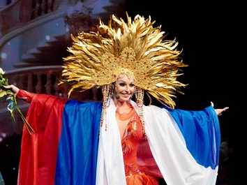 Отдохнувшая на Мальдивах Волочкова отмечает 50-летие в Москве: без родных и Джигурды, которому Анисина пригрозила разводом