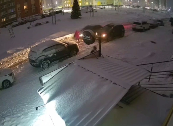 Момент наезда на ребенка на улице Семчинской попал на видео | ya62.ru