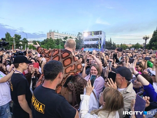 Константин Бурдаев к зрителям был всё ближе и ближе | Источник: «ИрСити»