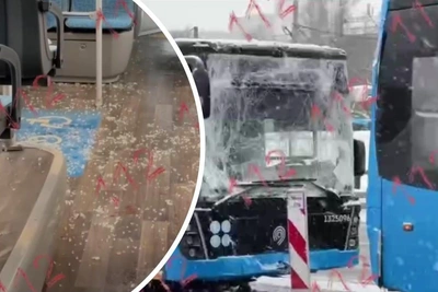 Два автобуса столкнулись на севере Москвы