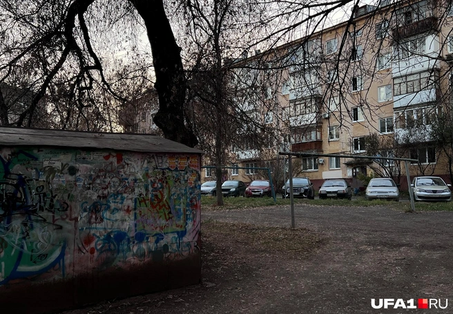 Гаражи на Блюхера рядом с 42-м домом | Источник: Андрей Бирюков / UFA1.RU