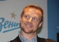 Номер за 100 тысяч с видом на океан: Вячеслав Малафеев повез молодую жену в свадебное путешествие