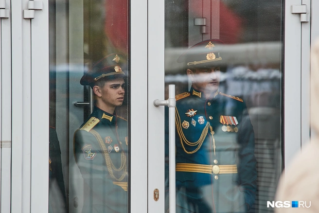 Движение транспорта также ограничат 7, 8 и 9 мая | Источник: Александр Ощепков / NGS.RU