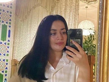 Блогер Нармин вспоминает о погибшей падчерице: «Плачу, скучаю, очень жду ее сообщения… Ясмина, приходи к нам во сне!»