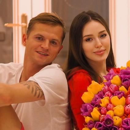 «Мы просто не скажем, что дальше было!»: модели загадочно о флирте с женатым Дмитрием Тарасовым