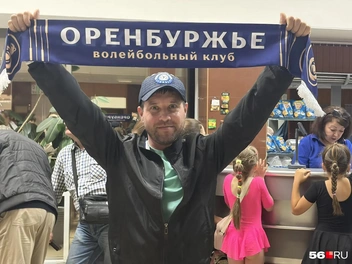 А кто-то начинал болеть уже в холле | Источник: Николай Сальников / 56.RU