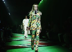 Три костюма для женщин с мужских показов сезона SS17