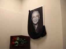 Сын Шиловского у гроба: «Мама тоже ушла в этом году. Если бы не она, папа не был бы в том виде, в котором вы его знаете»