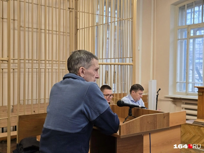 Представитель службы безопасности СГУ | Источник: Семен Коротов-Майбах / 164.RU