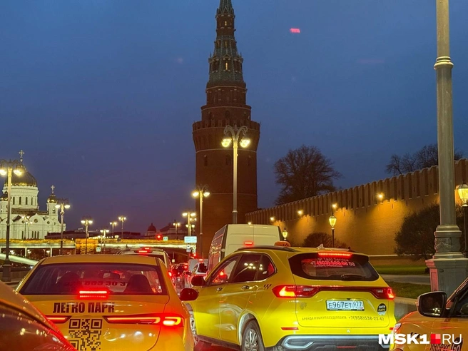 В районе Кремля внезапно перекрыли движение | Источник: Иветта Авраамова / MSK1.RU