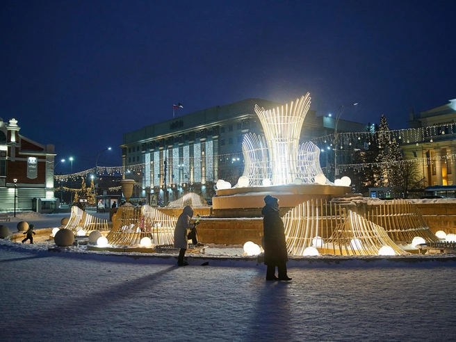 Фонтан ранее уже украшали световыми элементами | Источник: Александр Ощепков