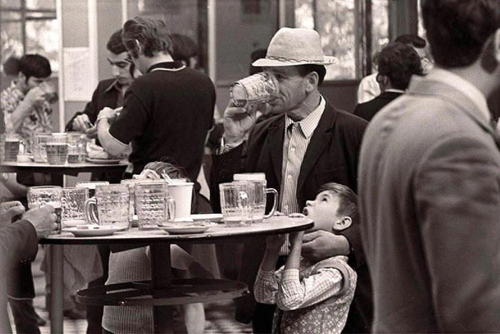 Пивная в Парке Горького (Москва), 1977  | Источник: Александр Гращенков / личный архив