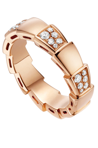 Кольцо из колекции Serpenti: розовое золото и бриллиантовое паве.