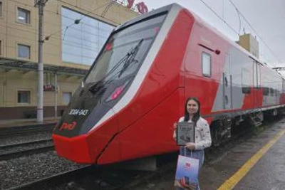 В Уфе поздравили 7-миллионного пассажира «Ласточки» и «Финиста»
