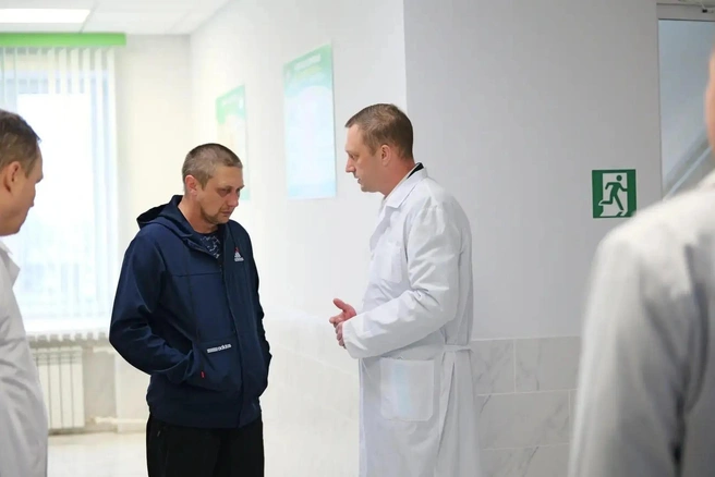 Губернатор прервал рабочую поездку и приехал в Петровск | Источник: Роман Бусаргин / МАХ