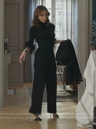 Как бы ты одевалась, если бы попала в сериал «Эмили в Париже»?