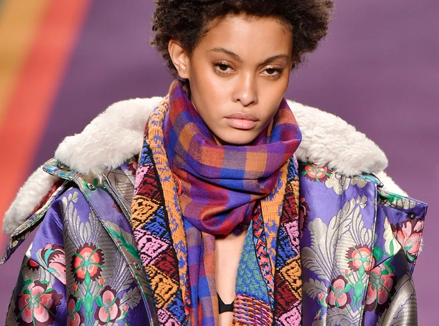 Fashion director notes: пуховики-телогрейки в коллекции Etro