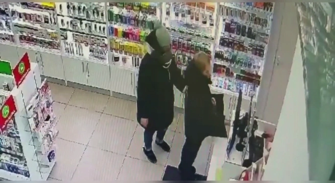 Задержана группа карманниц-гастролерш, охотившихся за «айфонами» | Источник: пресс-служба ГУ МВД России по г. Санкт-Петербургу и Ленинградской области