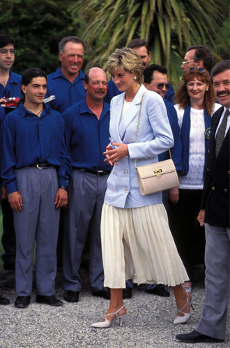 Как принцесса Диана одевалась в 90-е годы