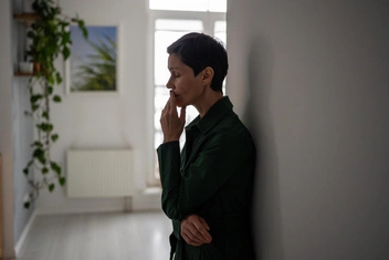 «Я осталась совершенно одна из-за своего агрессивного поведения. Даже сын отвернулся после моего нервного срыва…»