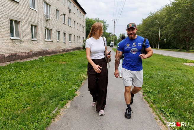 Эдуарду нужно всегда быть на связи по работе. Но у него не получается | Источник: Ирина Шарова / 72.RU 