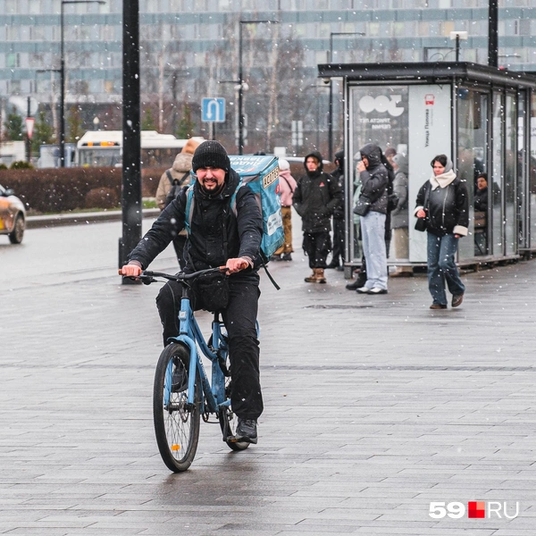 Во время прогулки нашего фотографа начал падать снег, но быстро закончился | Источник: Тимофей Калмаков / 59.RU