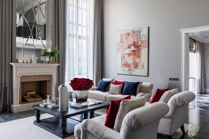 Диван, кресло, Willow Furniture & Design. Кофейный столик, Dantone Home. | Источник: Роман Мокров. Стиль: Зара Кинг