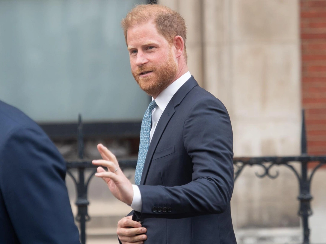 Принц Гарри проиграл суд, который длился 4 года — и еще остался должен 1,5 миллиона фунтов | marieclaire.ru