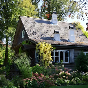 «Есть что важного поделать»: в Тарусу — за маленькими домиками и большими делами