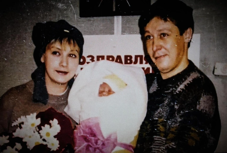 Ксения Качалина и Михаил Ефремов с новорожденной дочкой Анной-Марией