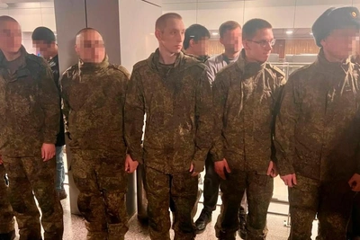 Tyumen Conscripts' Families Say Soldiers Tricked Into Signing Contracts
