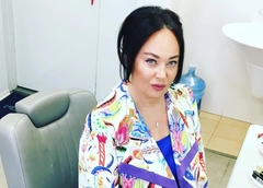 Лариса Гузеева снялась полуобнаженной